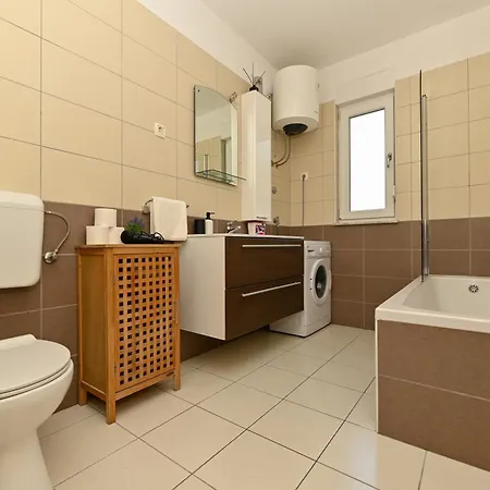 Апартаменты Sunny Place With Sea View *