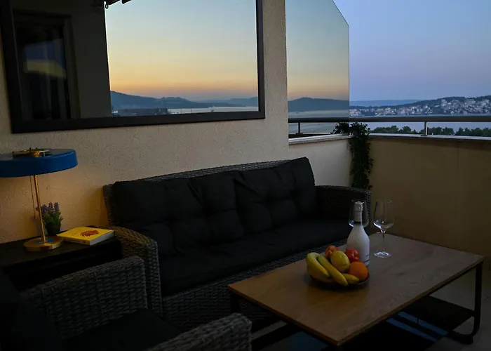 Sunny Place With Sea View דירה *