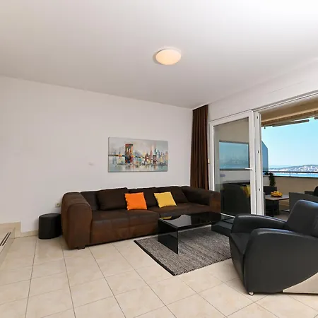아파트 Sunny Place With Sea View *