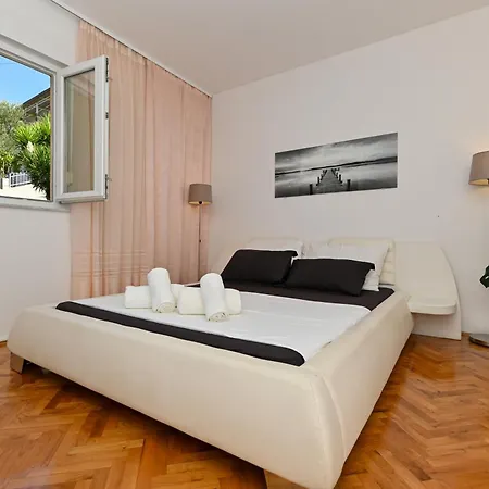 Sunny Place With Sea View