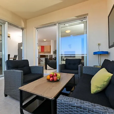 Sunny Place With Sea View *