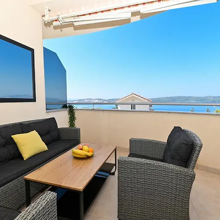 شقة Sunny Place With Sea View تروغير